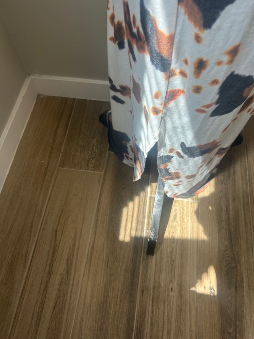 Avery V-Neck Short Sleeve Maxi Dress - Picture 4 of 6